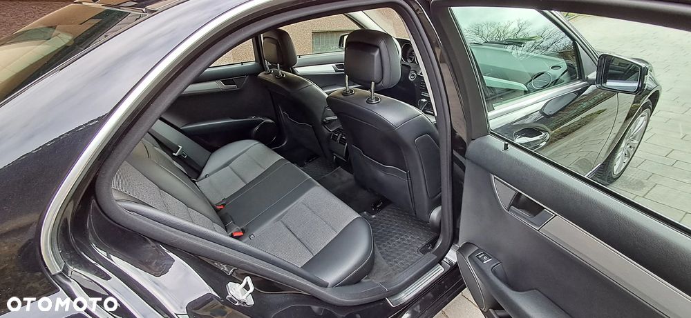 Mercedes-Benz Klasa C 180 7G-TRONIC - 8