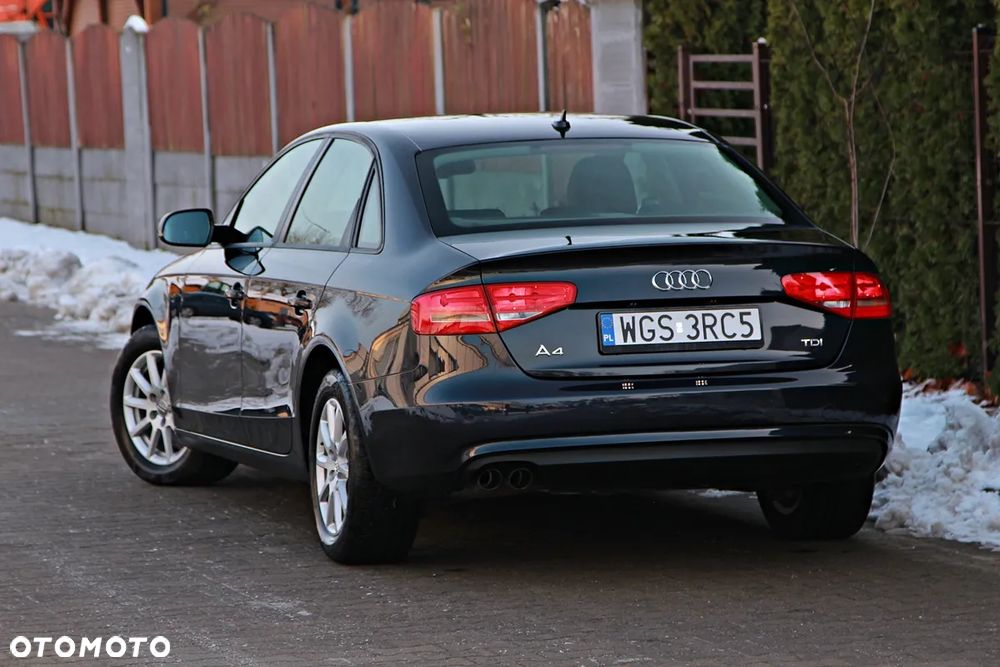 Audi A4 Limousine - 5