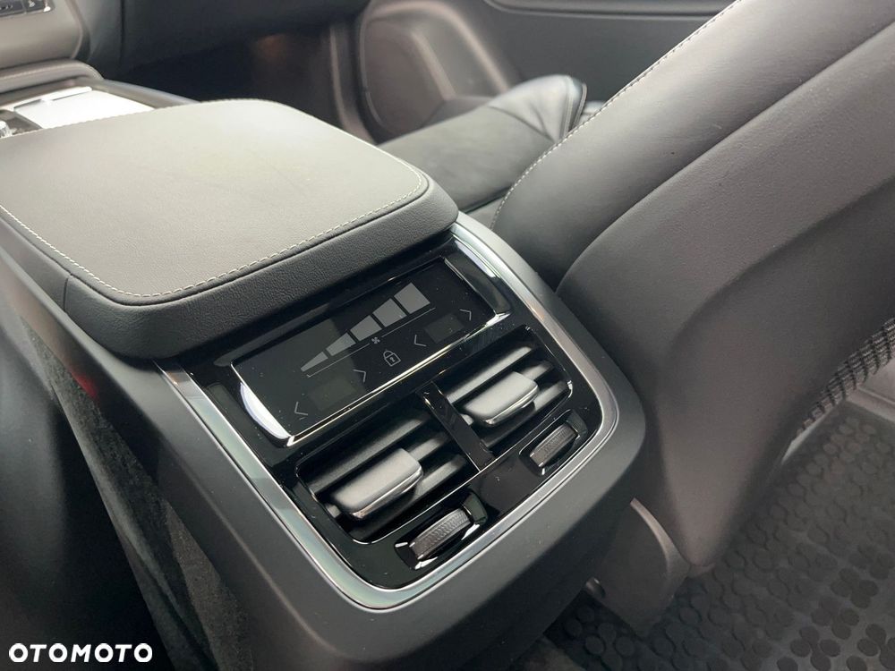 Volvo XC 90 - 12