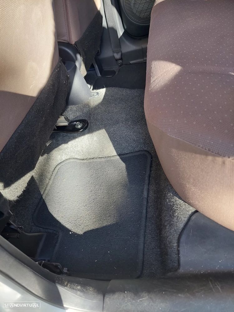 Citroën C-Zero - 13