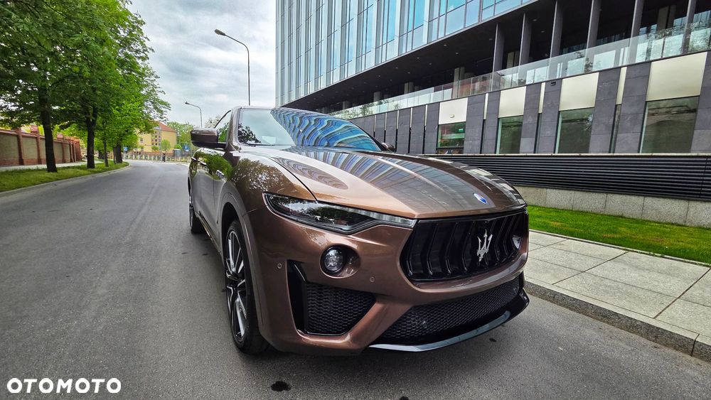 Maserati Levante GTS - 25