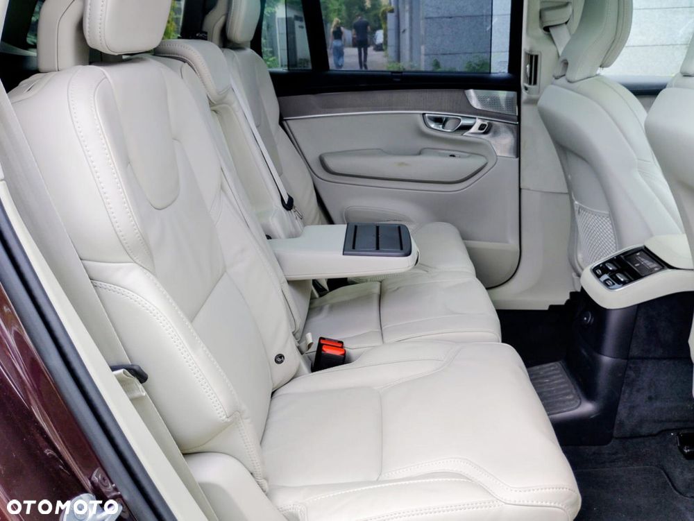 Volvo XC 90 - 20