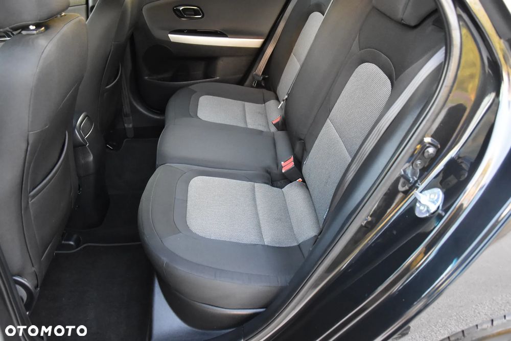 Kia Ceed 1.6 GDI ISG Dream-Team Edition - 25