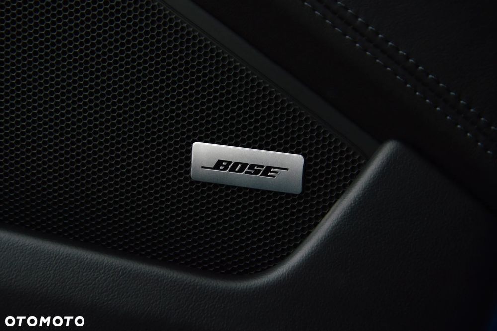 Porsche 911 Carrera 4 GTS - 23