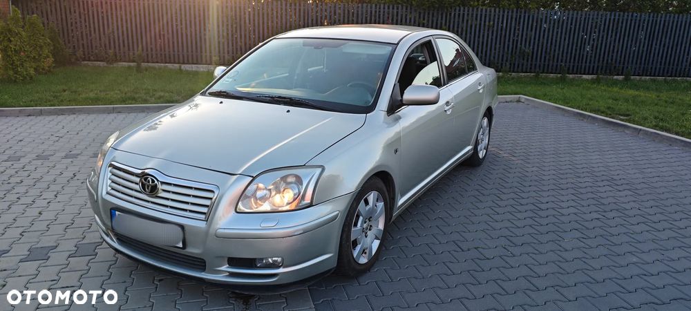 Toyota Avensis 2.0 VVT-i Sol - 2
