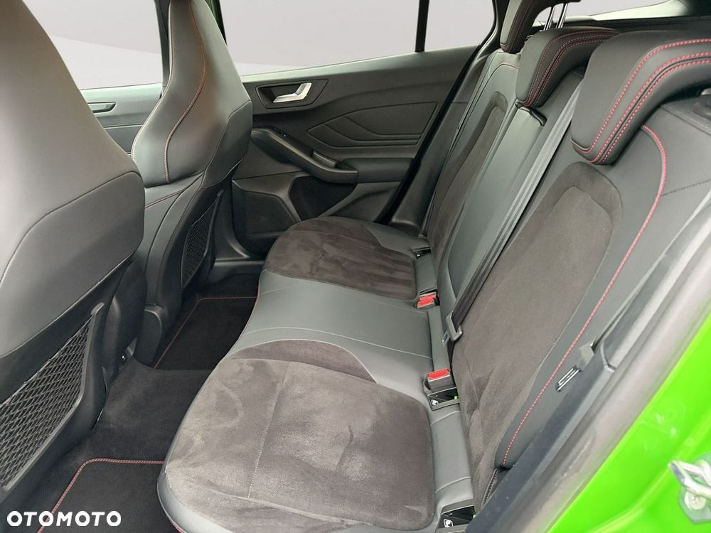 Ford Focus 2.3 EcoBoost ST X - 25
