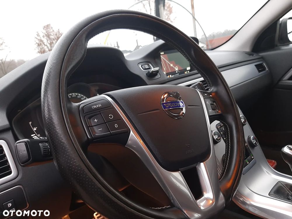 Volvo V70 D3 Summum - 16