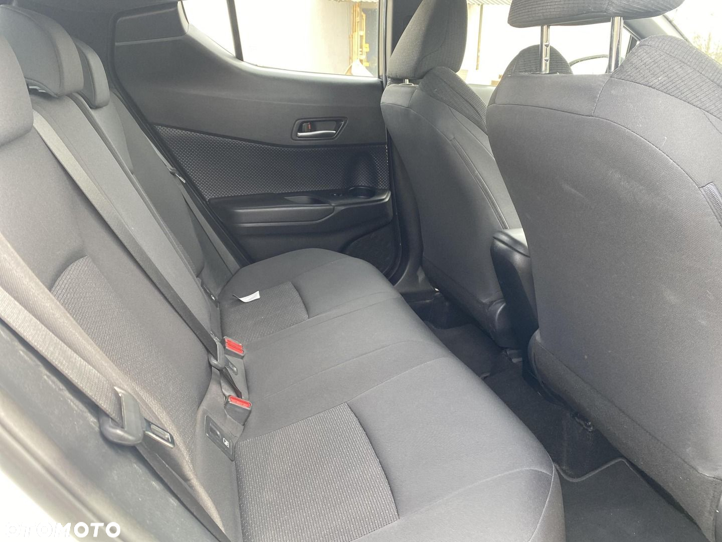 Toyota C-HR 1.2 T Active - 12