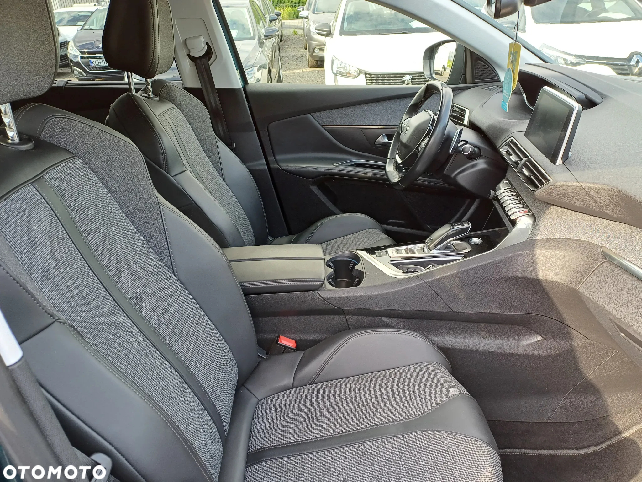 Peugeot 5008 BlueHDI 130 EAT8 Allure - 9