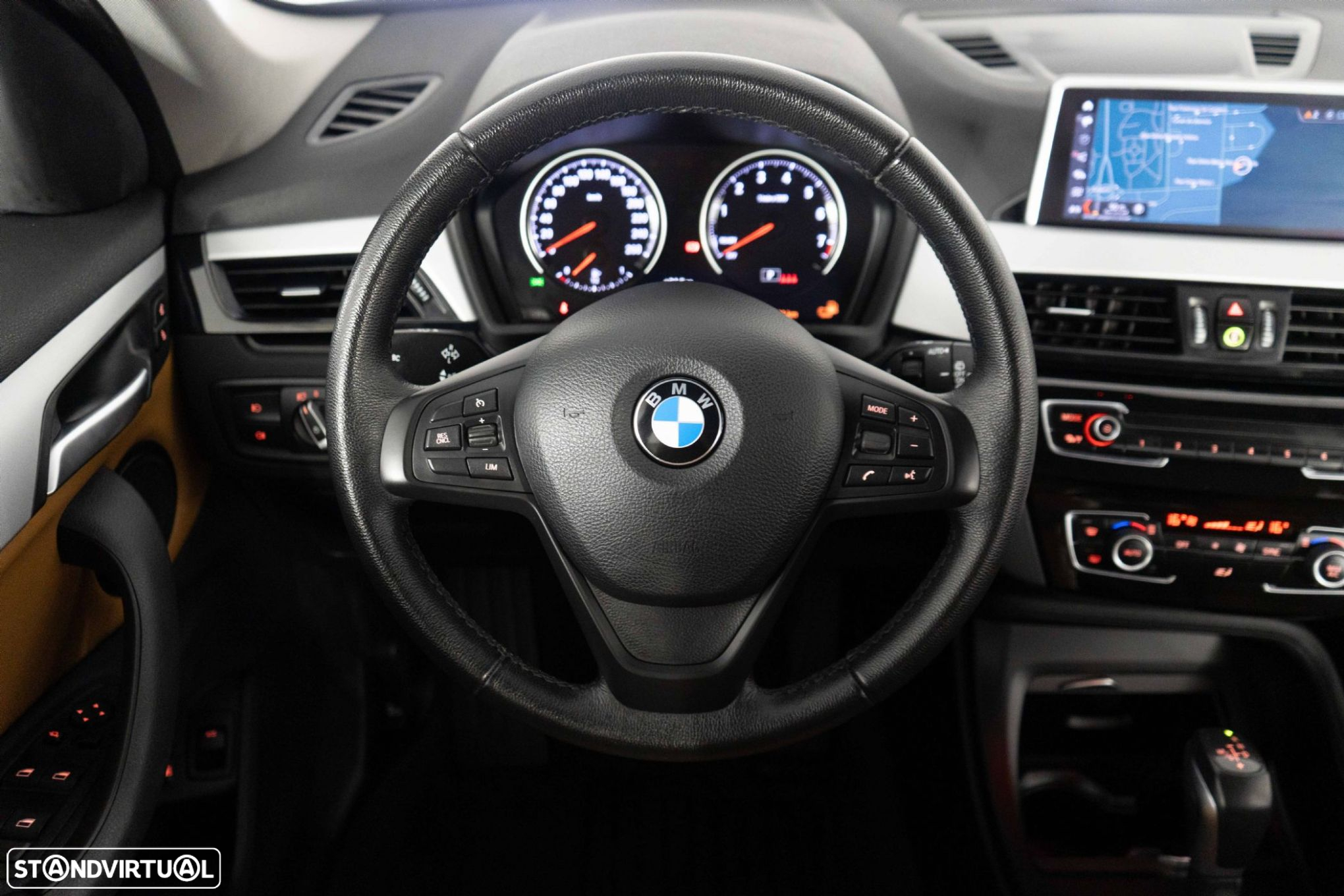 BMW X1 25 e xDrive Corporate Edition - 27