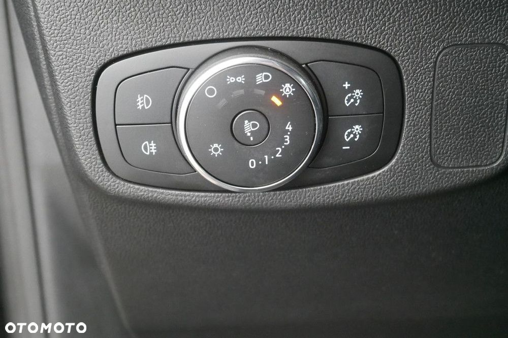 Ford Focus 1.0 EcoBoost Titanium - 26