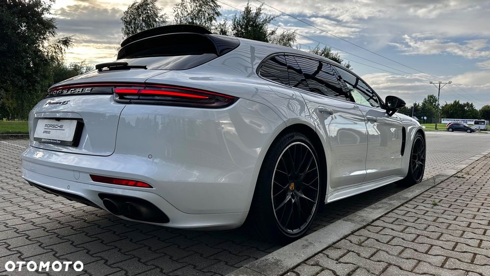 Porsche Panamera 4S Executive - 15