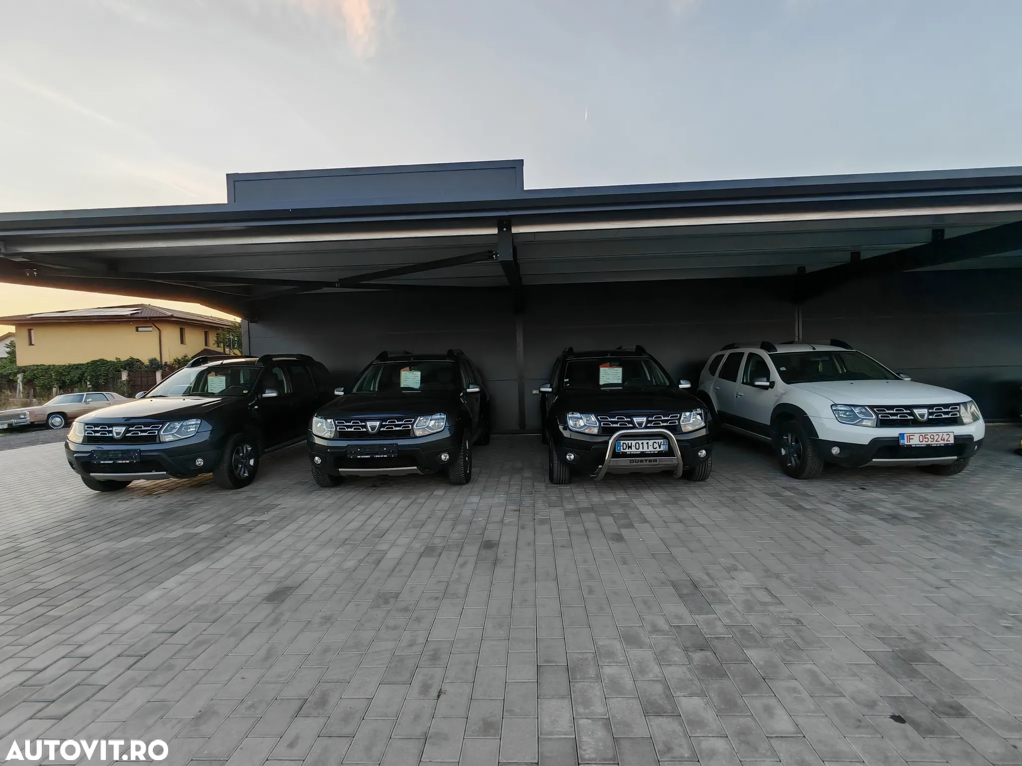 Dacia Duster TCe 100 2WD Essential - 33