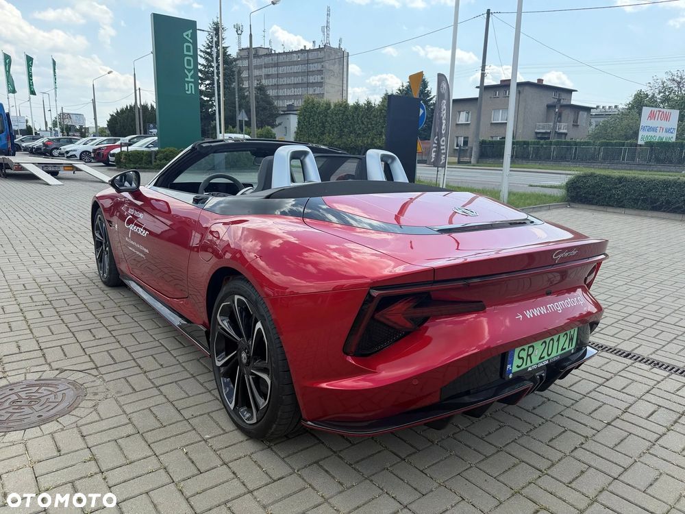 MG Cyberster 77kWh AWD Czarny Dach - 8