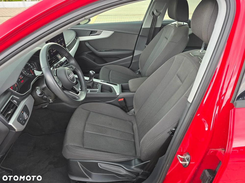 Audi A4 Avant 35 TFSI S line - 16