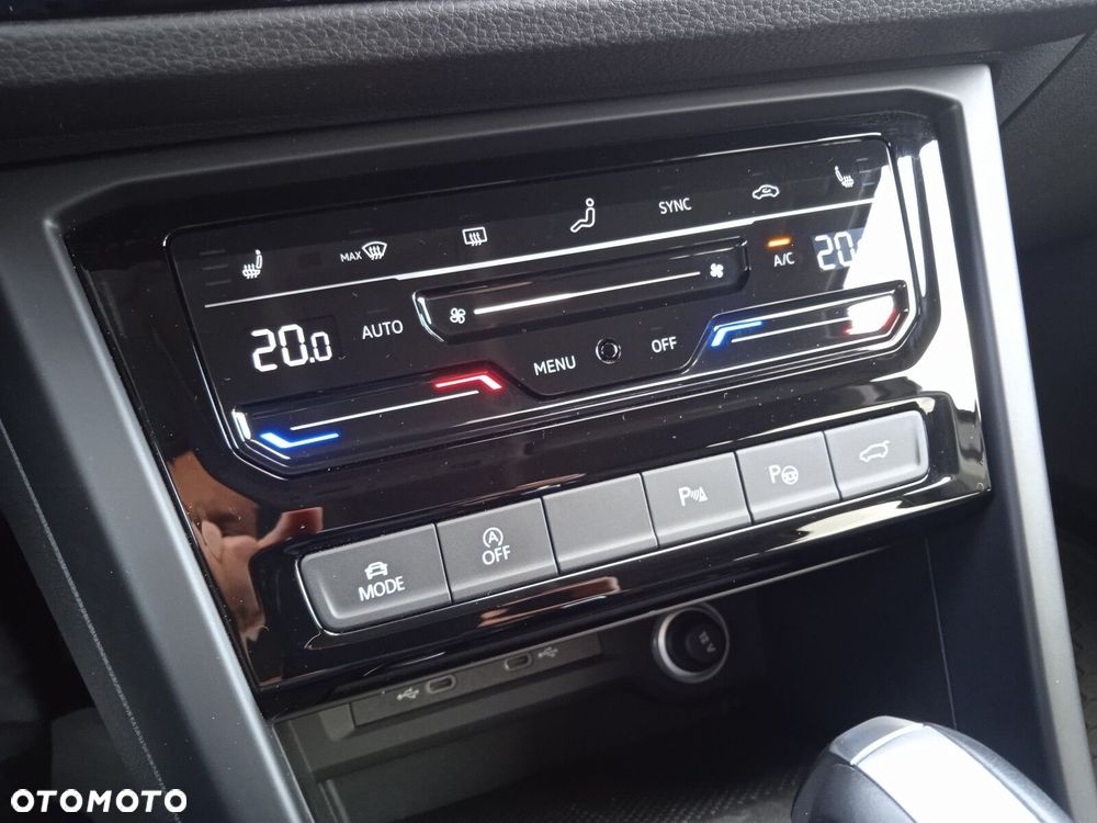 Volkswagen Touran 1.5 TSI EVO Highline DSG - 25