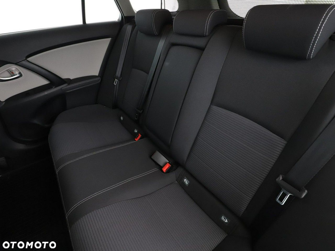 Toyota Avensis 1.8 Business Edition - 17