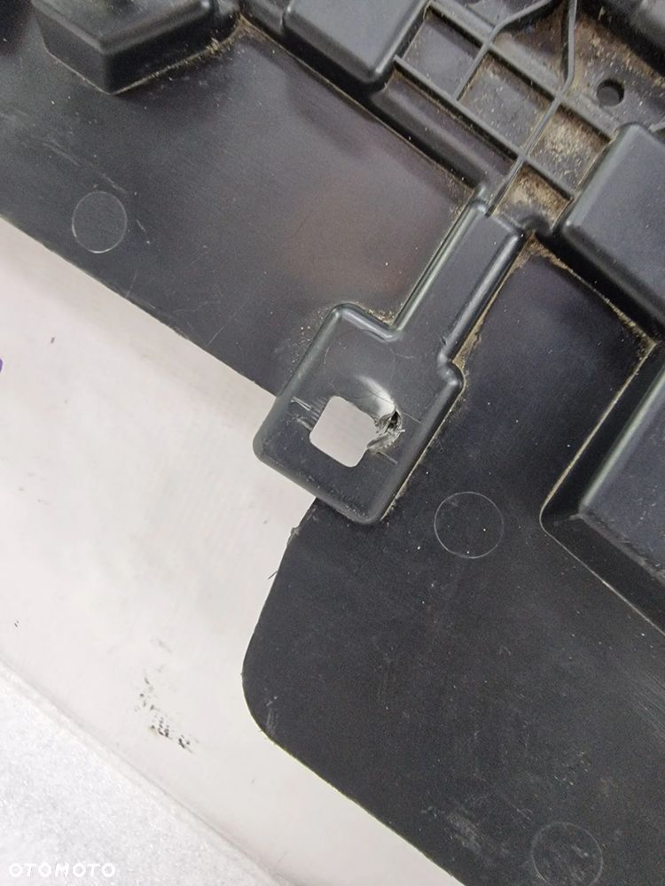 AUDI A3 / RS3 8V5 SEDAN LIFT 16- PŁYTA / OSŁONA POD ZDERZAK PRZEDNI , NR 8V5807233D , NR AUKCJI NSŁ493 - 7