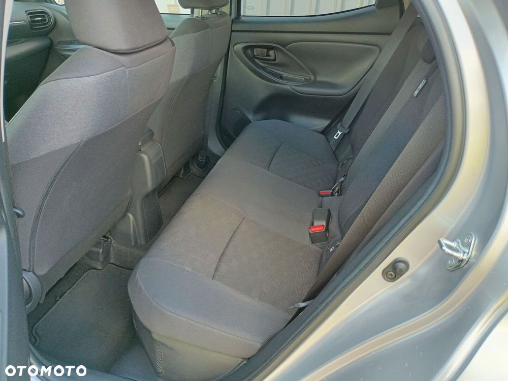 Toyota Yaris Hybrid 1.5 Style - 11