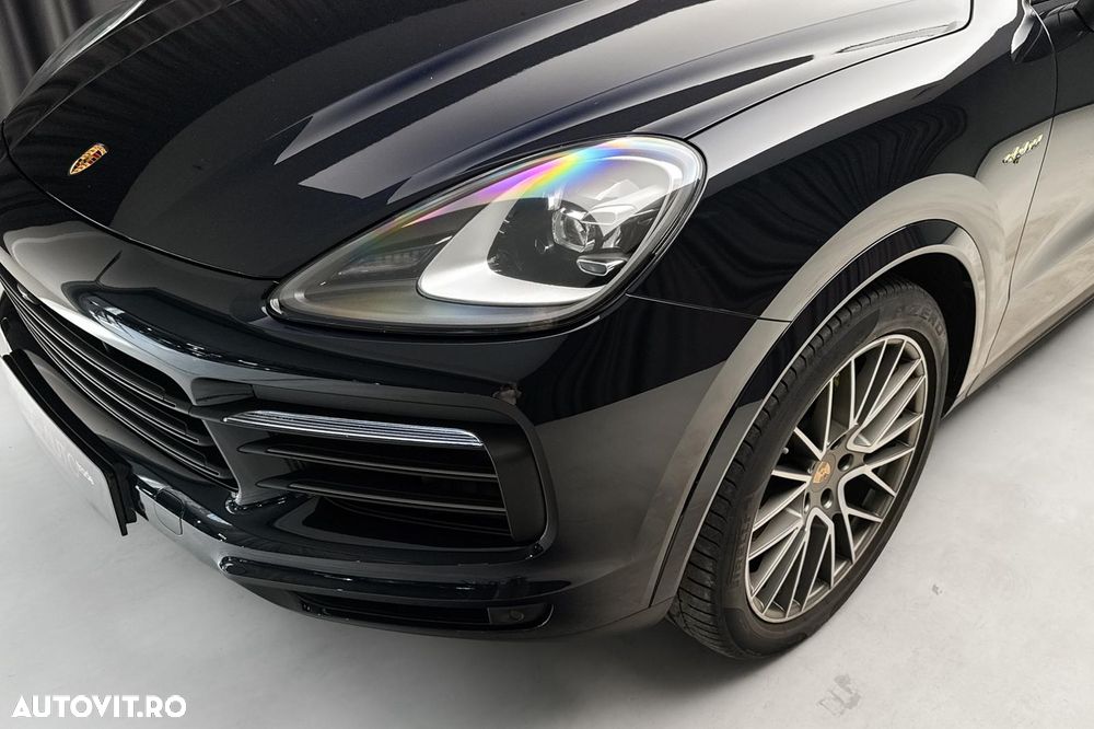 Porsche Cayenne Standard - 28