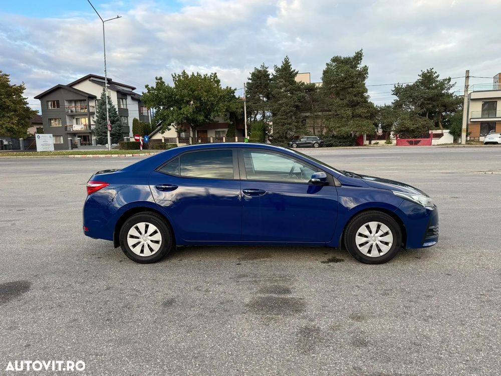 Toyota Corolla - 13