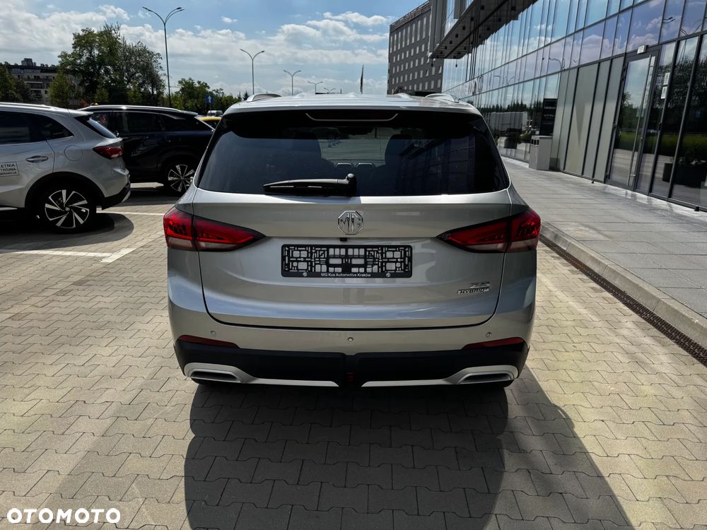 MG ZS Hybrid+ - 5