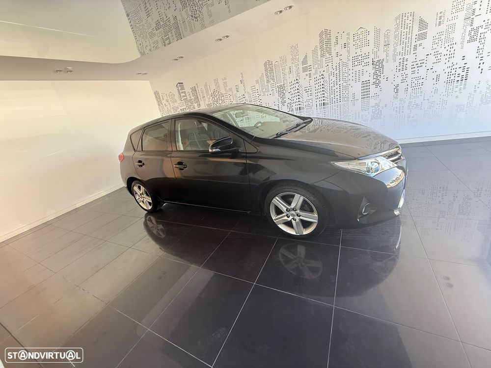 Toyota Auris 1.4 D-4D Comfort+Pack Sport - 6