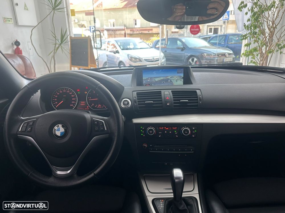 BMW 118 d Aut. Sport Line - 28