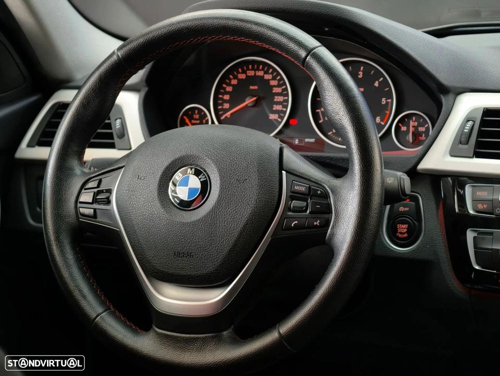 BMW 318 d Line Sport - 33