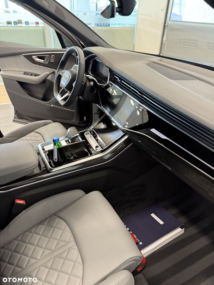 Audi Q7 2025 photo 5