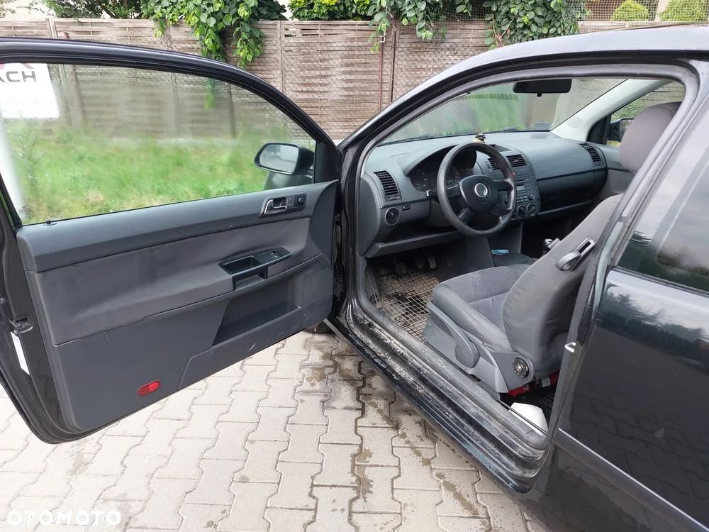 Volkswagen Polo 1.4 16V Comfortline - 15