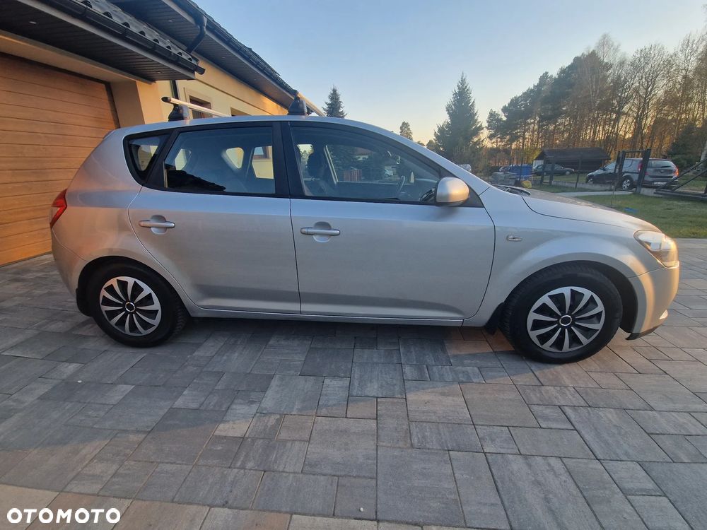 Kia Ceed 1.6 Crdi M - 14