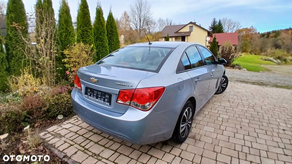 Chevrolet Cruze 1.6 - 7