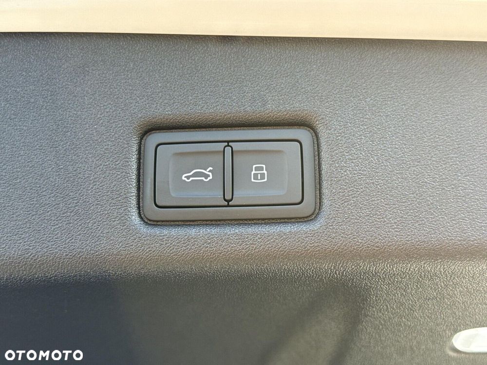 Audi Q5 Sportback - 9