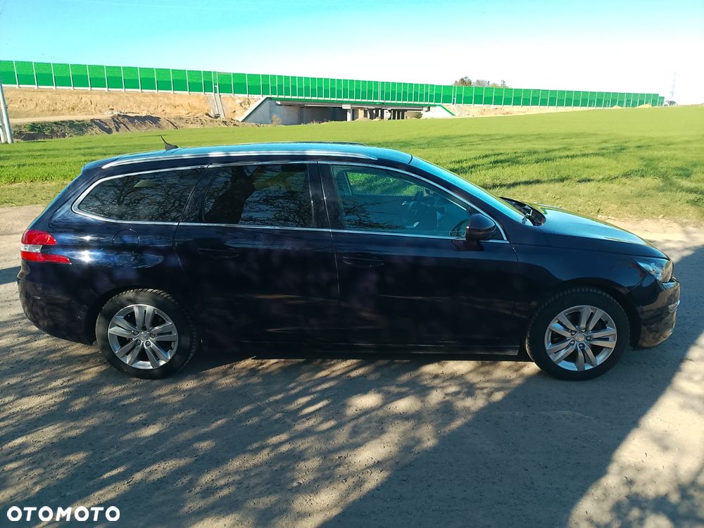 Peugeot 308 1.2 PureTech Business Line S&S - 5