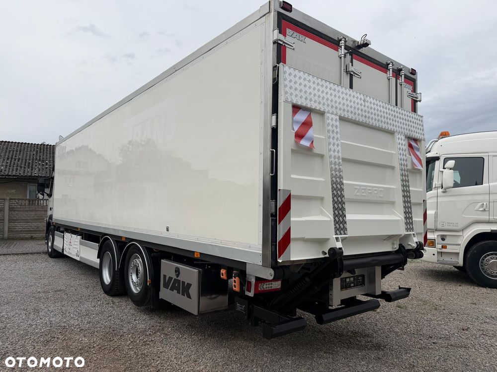 Volvo FM 370 / 6x2 / Chłodnia / Winda / - 19