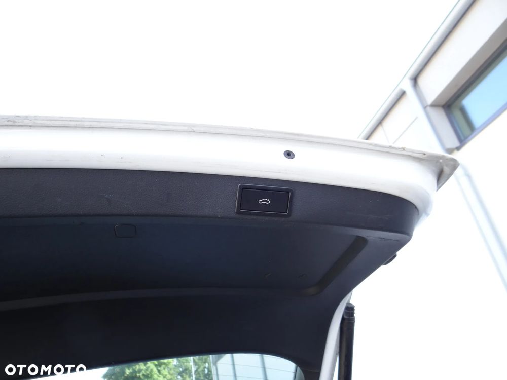 Skoda Octavia 2.0 TDI (Green tec) 4x4 DSG RS - 13