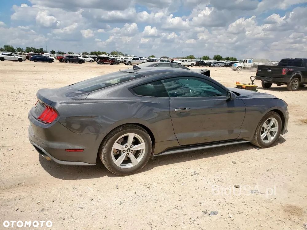 Ford Mustang Fastback 2.3 Eco Boost - 4