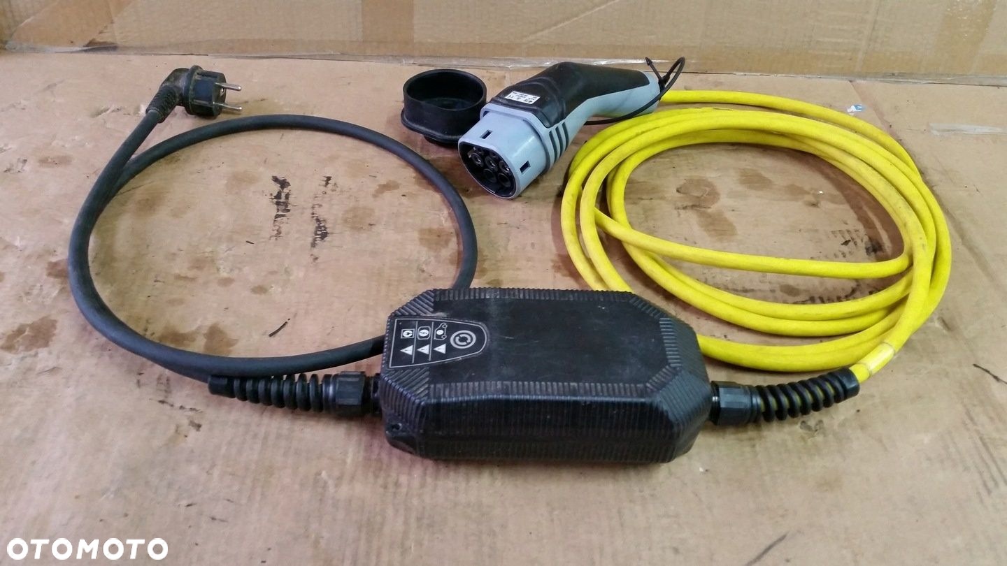 KABEL ŁADOWANIA SAMOCHODÓW ELEKTRYCZNYCH PASSAT GOLF UP 12E971675CL - 2