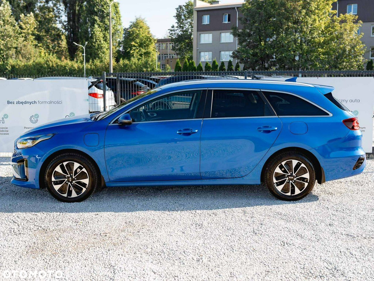 Kia Ceed - 10