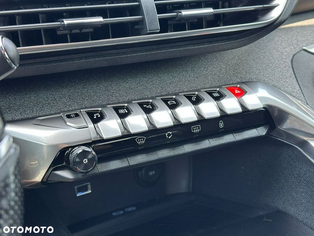 Peugeot 3008 1.2 PureTech GT S&S - 23