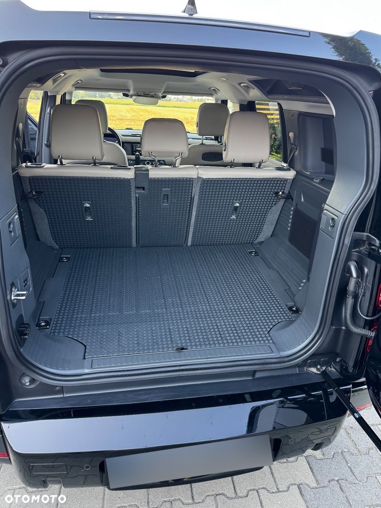 Land Rover Defender 110 2.0 D240 - 13