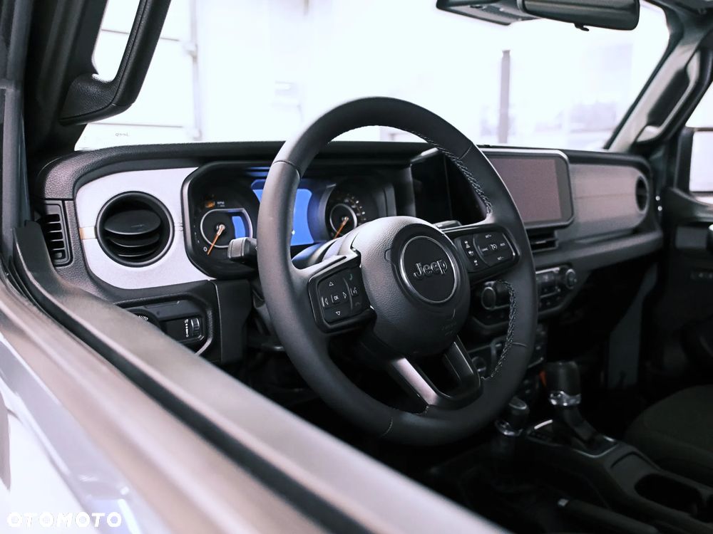 Jeep Wrangler - 20