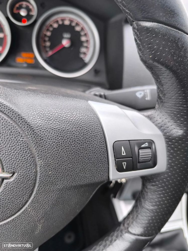 Opel Astra GTC 1.3 CDTI - 22