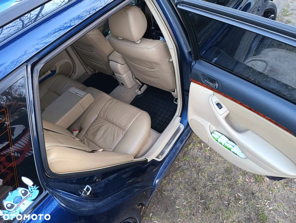 Toyota Avensis 2.0 D-4D Prestige - 28