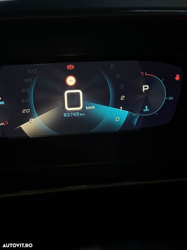 Peugeot 2008 1.2 L PureTech STT EAT8 Active - 10