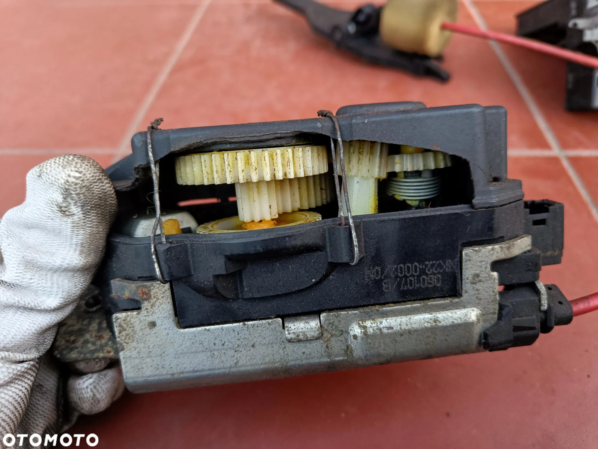 MERCEDES W164 ML W251 W211 KOMBI DOCIĄG ZAMEK KLAPY A2117400235 - 3