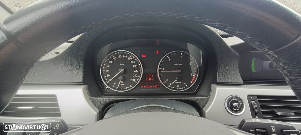 BMW 320 d Sport - 25