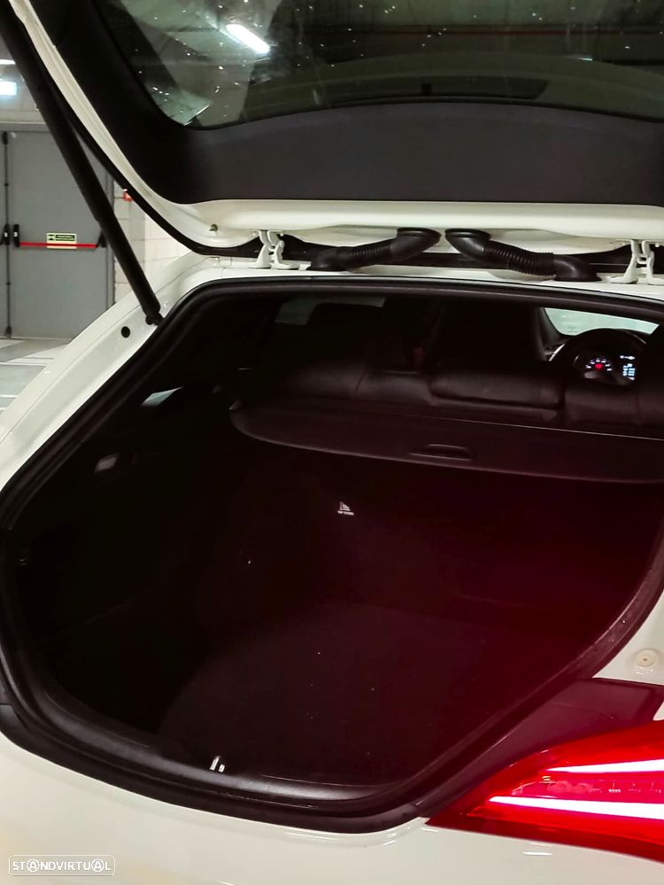 Mercedes-Benz CLA 45 AMG 4Matic Speedshift 7G-DCT - 14