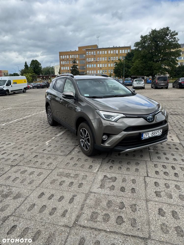 Toyota RAV4 - 8